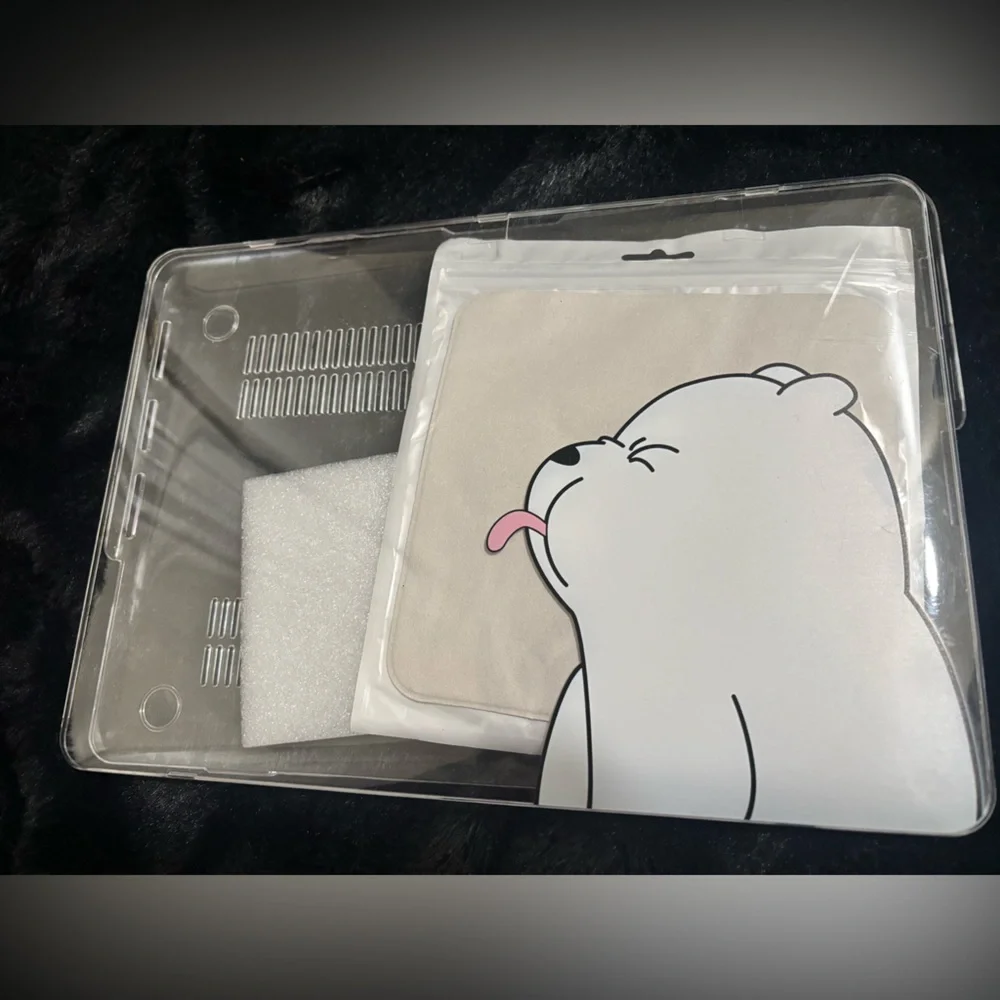 MacBook Air 13 Inch Clear Case Cover + Mouse Pad